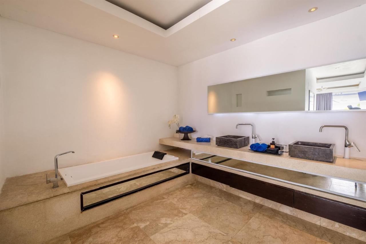 Villa Aqua